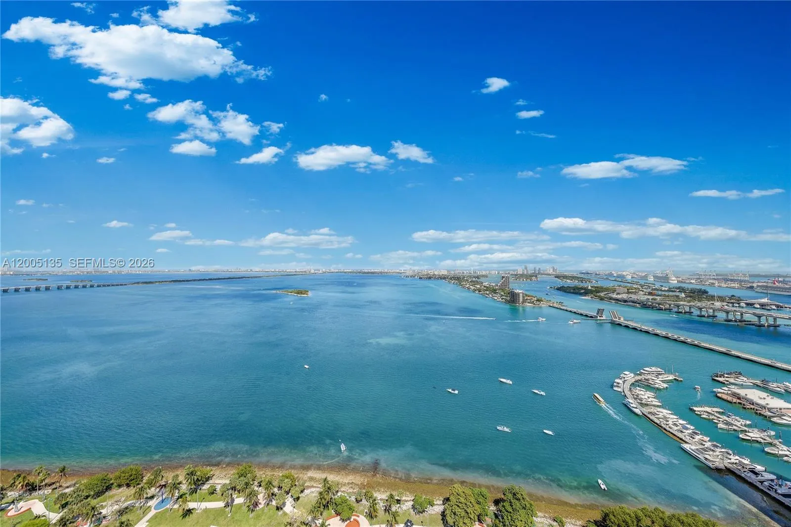Foto de propiedad en 488 NE 18th Street 3715, Miami, FL 33132 Miami con MLS#