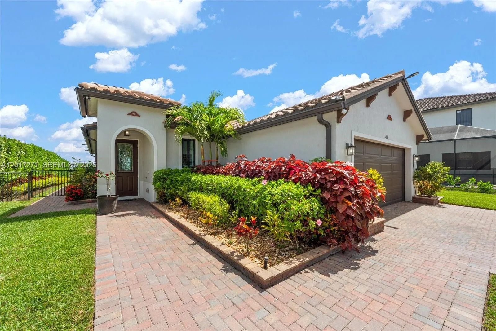 Foto de propiedad en 4881 Iron Horse Way, Ave Maria, FL 34142 Ave Maria con MLS# 