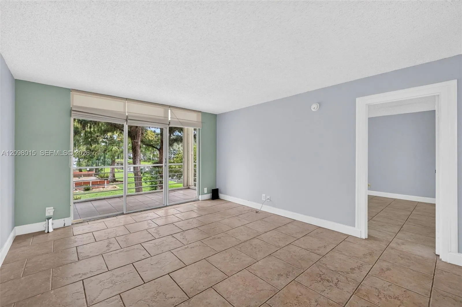 En Venta 4898 NW 29th Court 201, Lauderdale Lakes, FL 33313, Lauderdale Lakes, FL 33313
