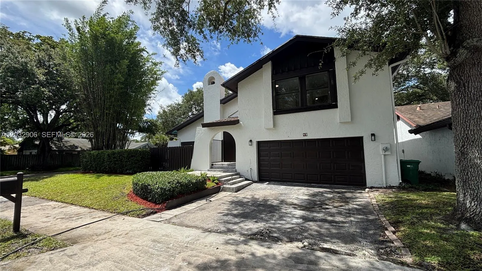 Foto de propiedad en 49 Forest Circle, Cooper City, FL 33026 Cooper City con MLS# 