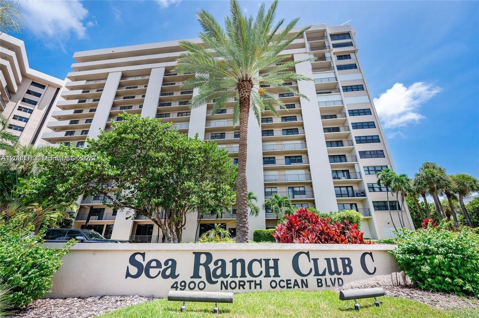 Foto de propiedad en 4900 N Ocean Boulevard 702, Lauderdale-By-The-Sea, FL 33308 Lauderdale-By-The-Sea con MLS# 