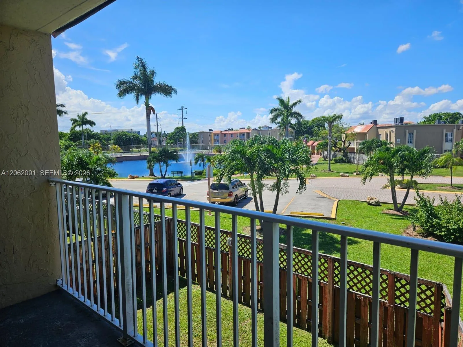 Foto de propiedad en 4900 NW 79th Avenue 206, Doral, FL 33166 Doral con MLS# 