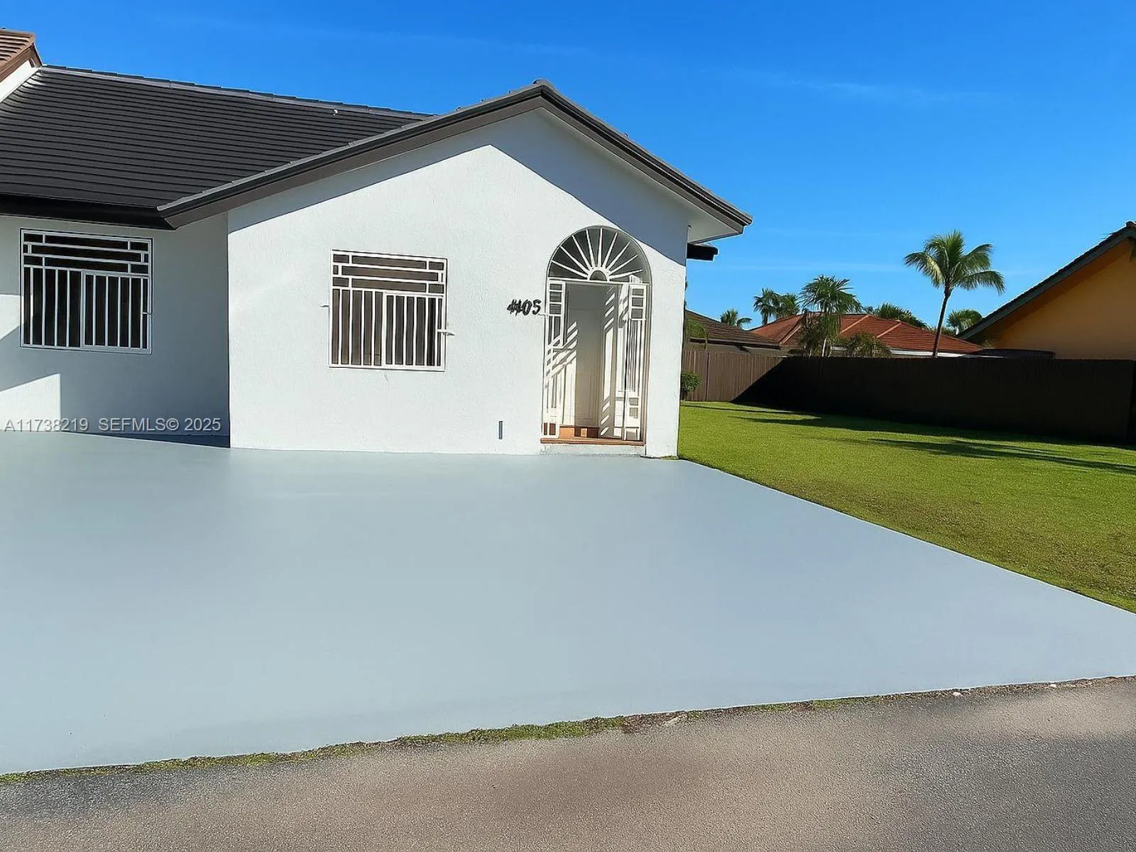 Foto de propiedad en 4903 SW 144th Court -, Miami, FL 33175 Miami con MLS# 