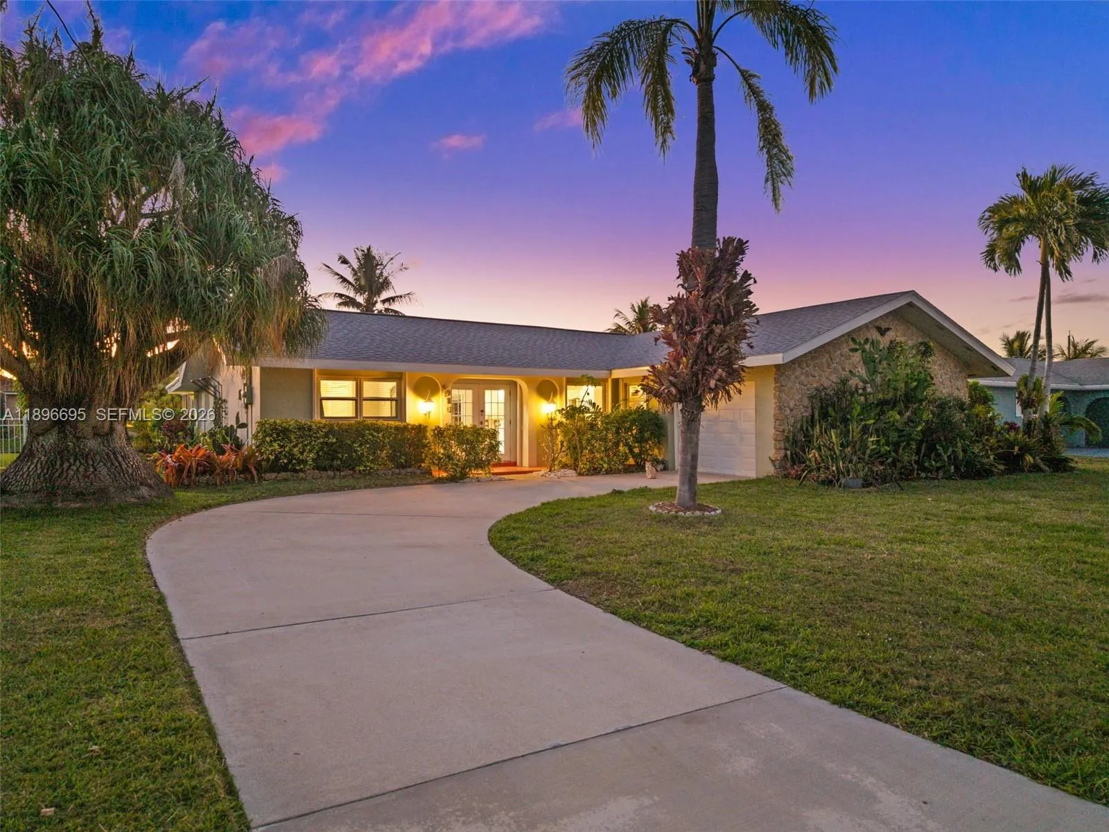 Vendido 4910 Sorrento Court, Cape Coral, FL 33904, Cape Coral, FL 33904