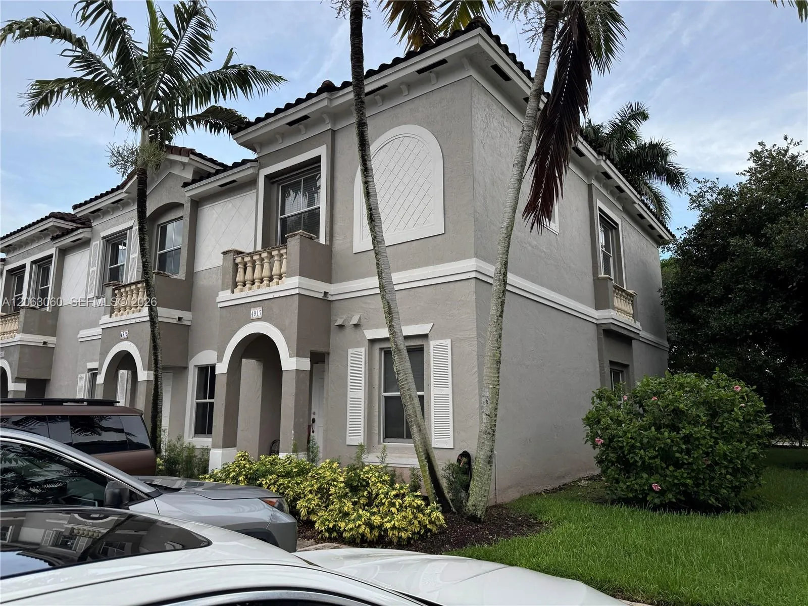 Foto de propiedad en 4917 SW 140th Terrace 9, Miramar, FL 33027 Miramar con MLS# 