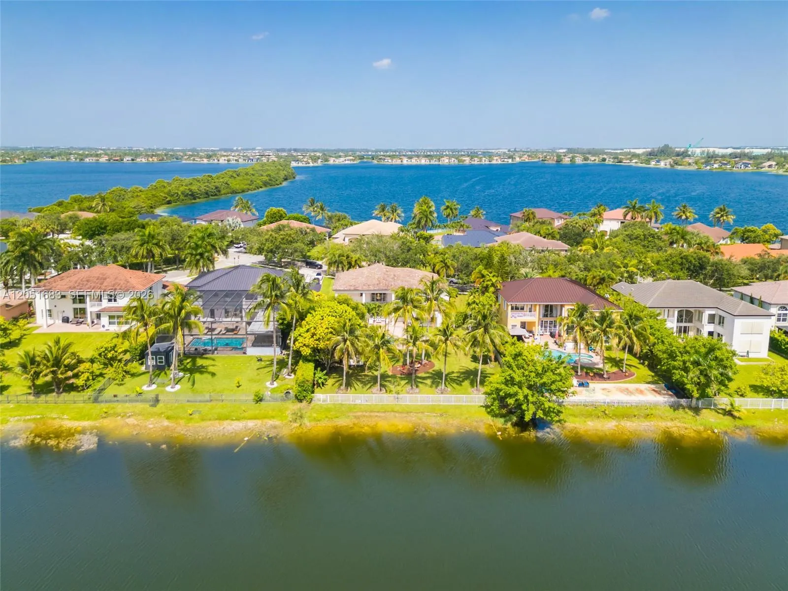 Foto de propiedad en 4918 SW 195th Terrace, Miramar, FL 33029 Miramar con MLS# 