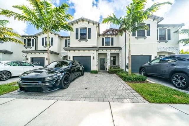 Foto de propiedad en 492 NW 203rd Terrace, Miami Gardens, FL 33169 Miami Gardens con MLS# 