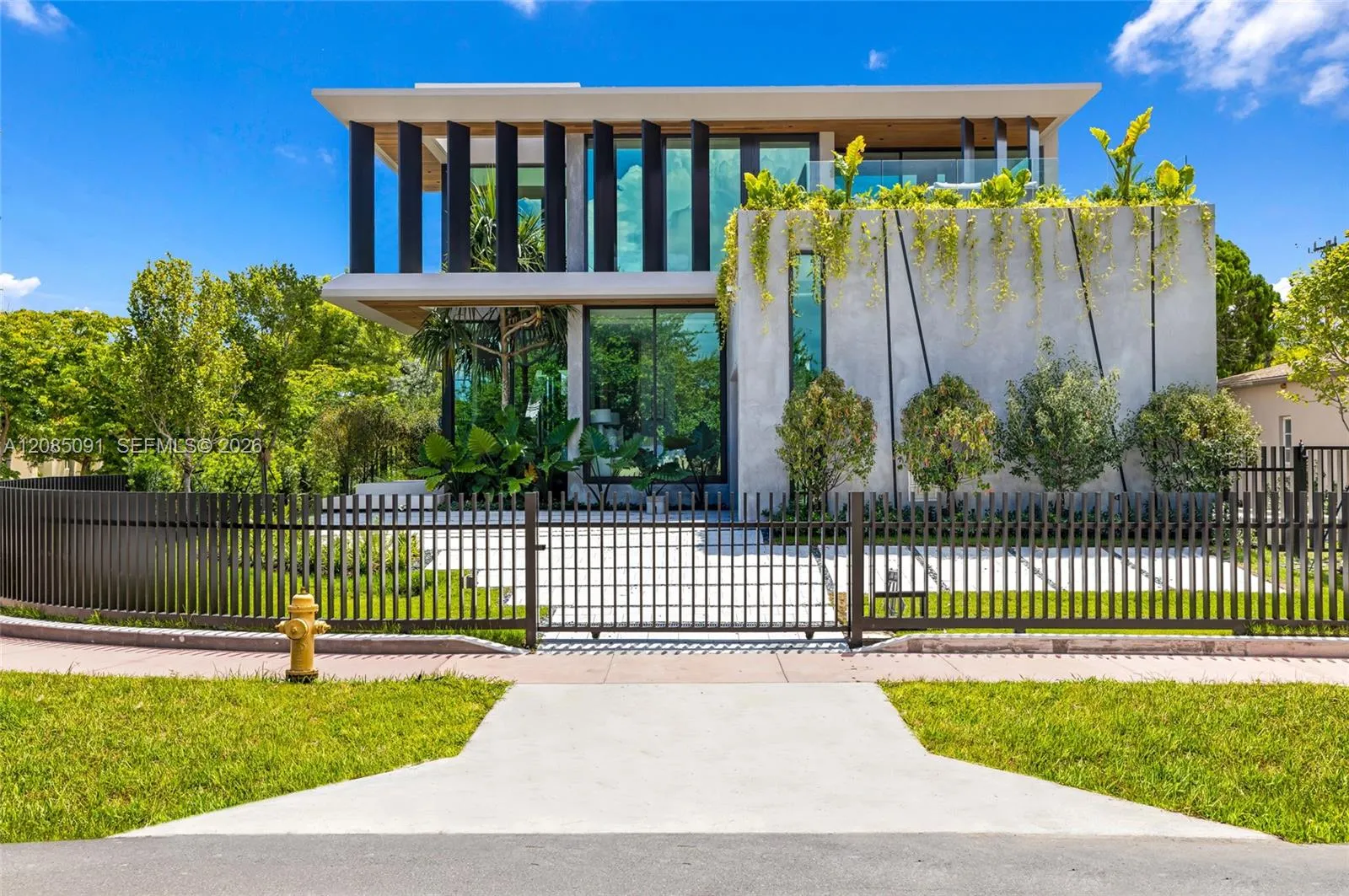 En Venta 4940 Cherokee Avenue, Miami Beach, FL 33140, Miami Beach, FL 33140