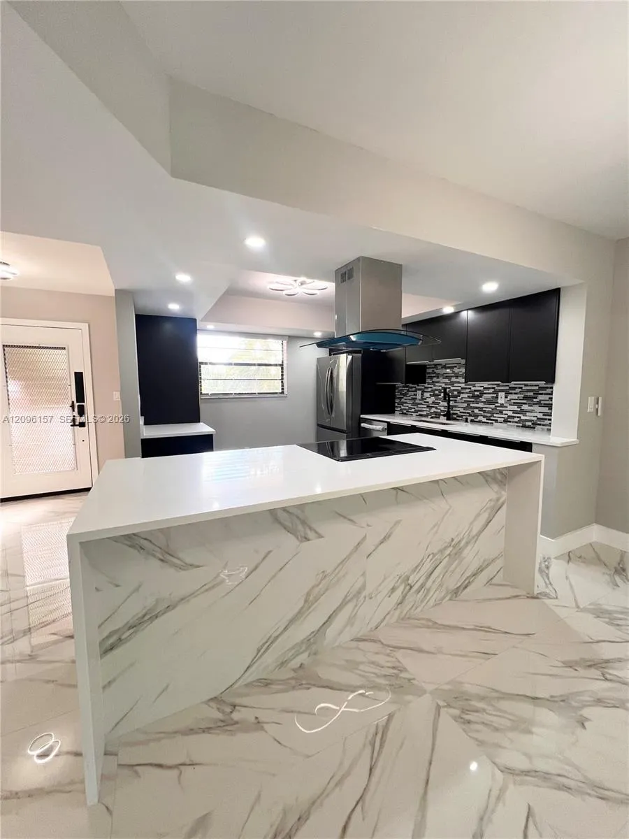 En Venta 4940 E Sabal Palm Boulevard 312, Tamarac, FL 33319, Tamarac, FL 33319