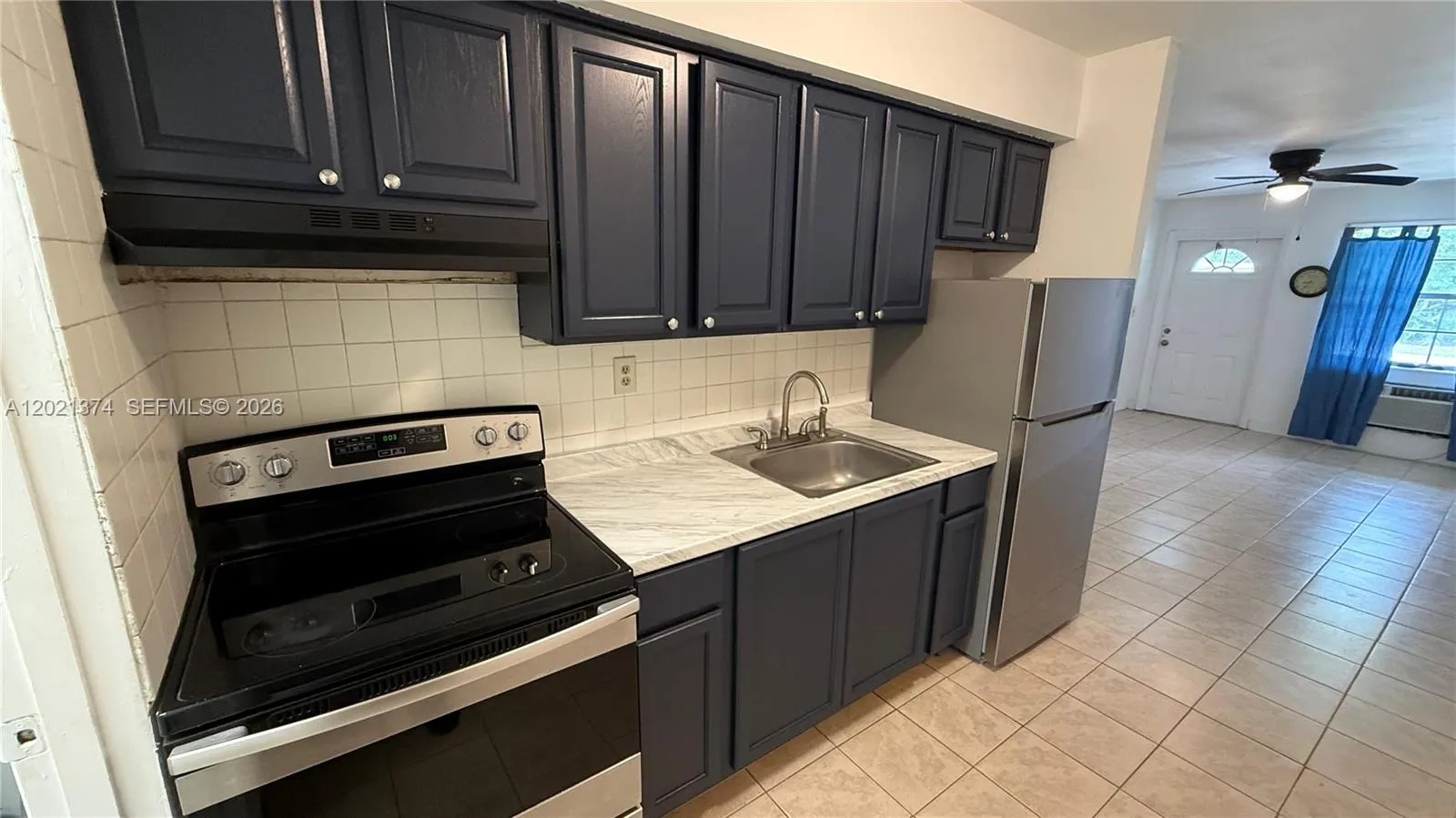 Foto de propiedad en 4940 SW 28th Terrace S, Dania Beach, FL 33312 Dania Beach con MLS# 