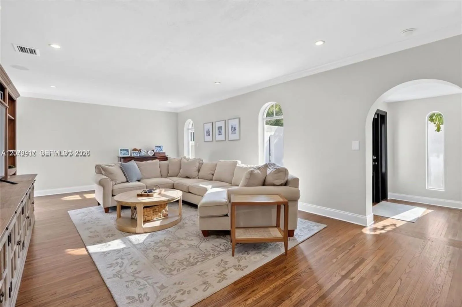 En Renta 4943 Riviera Drive -, Coral Gables, FL 33146, Coral Gables, FL 33146