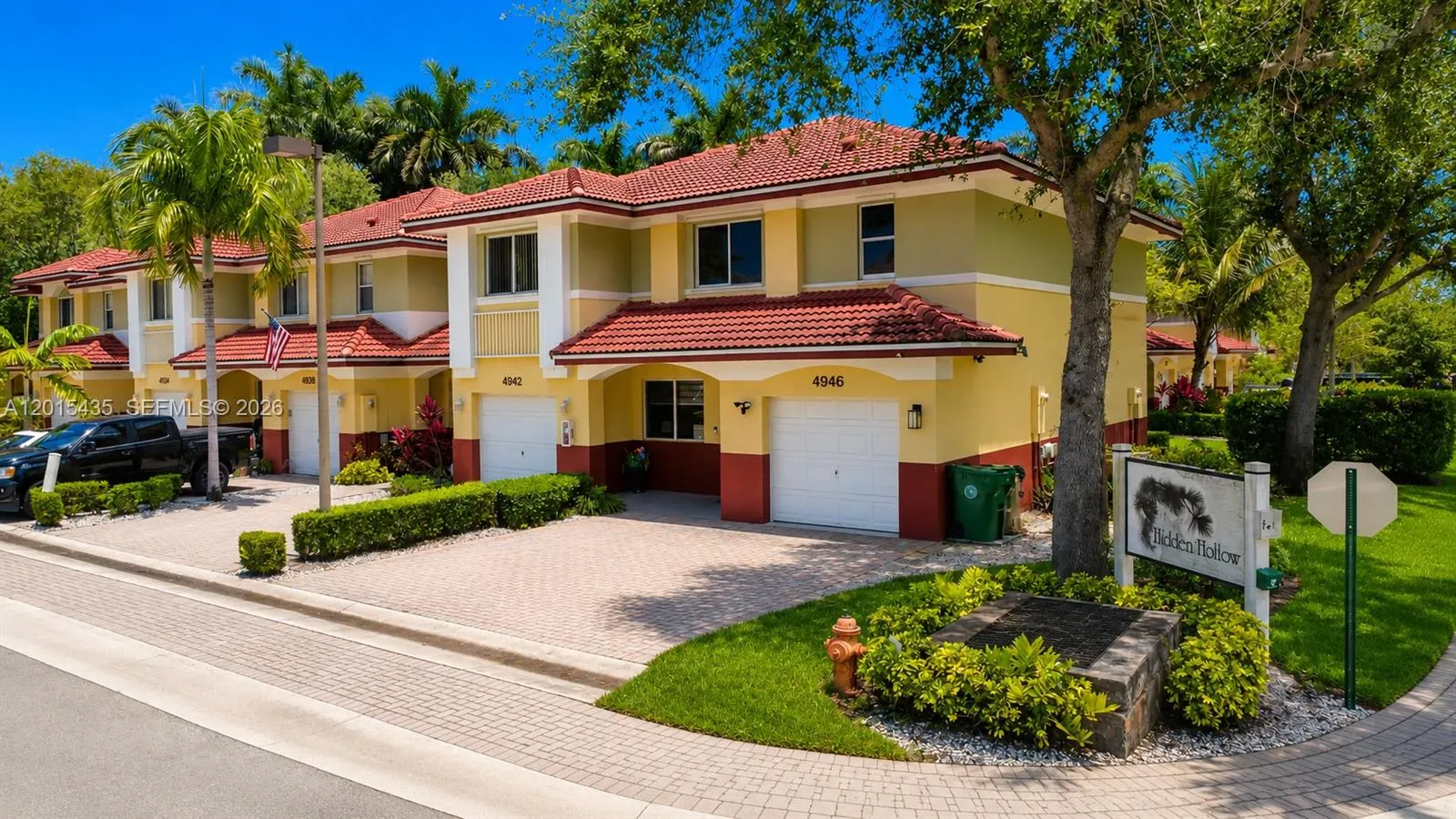 Foto de propiedad en 4946 SW 66th Terrace, Davie, FL 33314 Davie con MLS# 