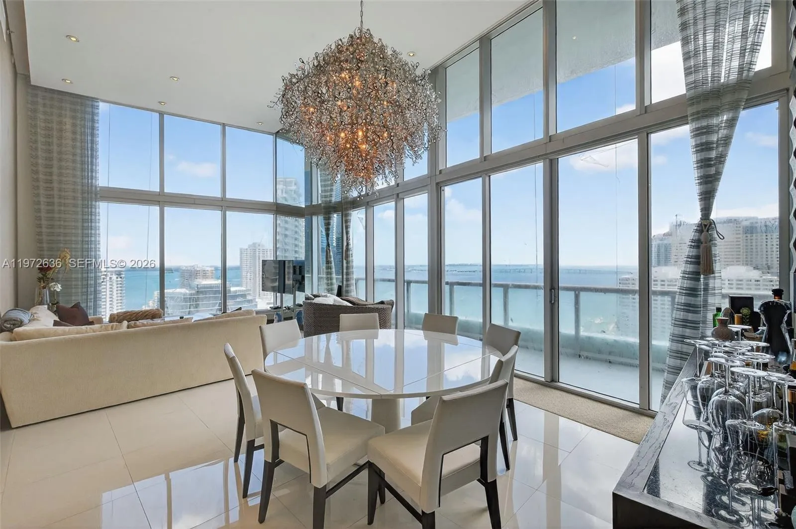 Foto de propiedad en 495 Brickell Avenue 2201, Miami, FL 33131 Miami con MLS#