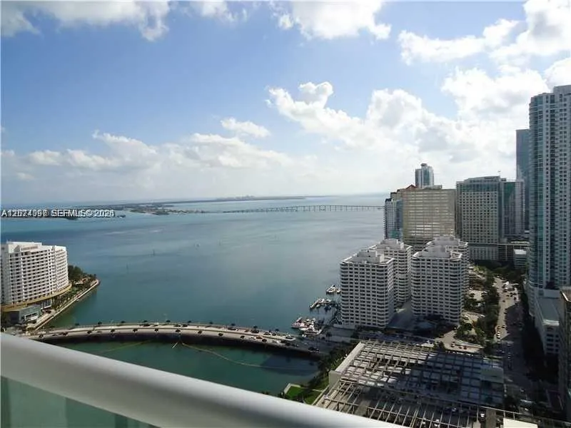 Foto de propiedad en 495 Brickell Avenue 3609, Miami, FL 33131 Miami con MLS# 