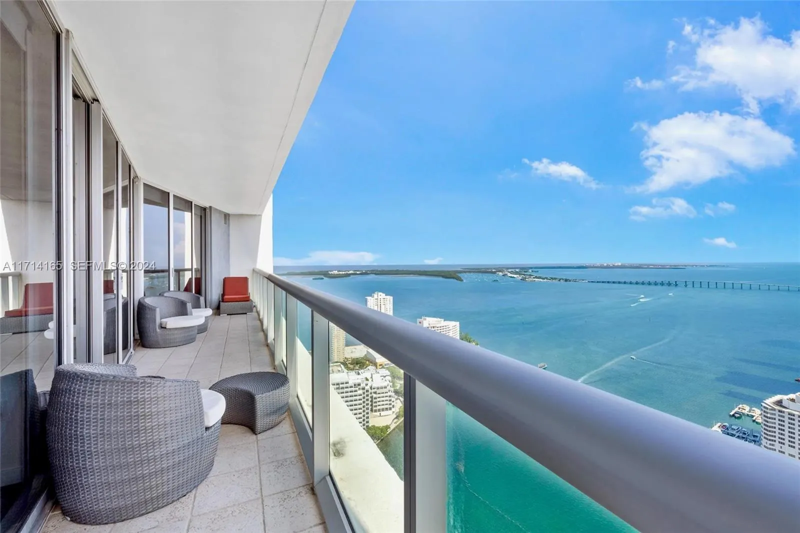Foto de propiedad en 495 Brickell Avenue 4805, Miami, FL 33131 Miami con MLS# 