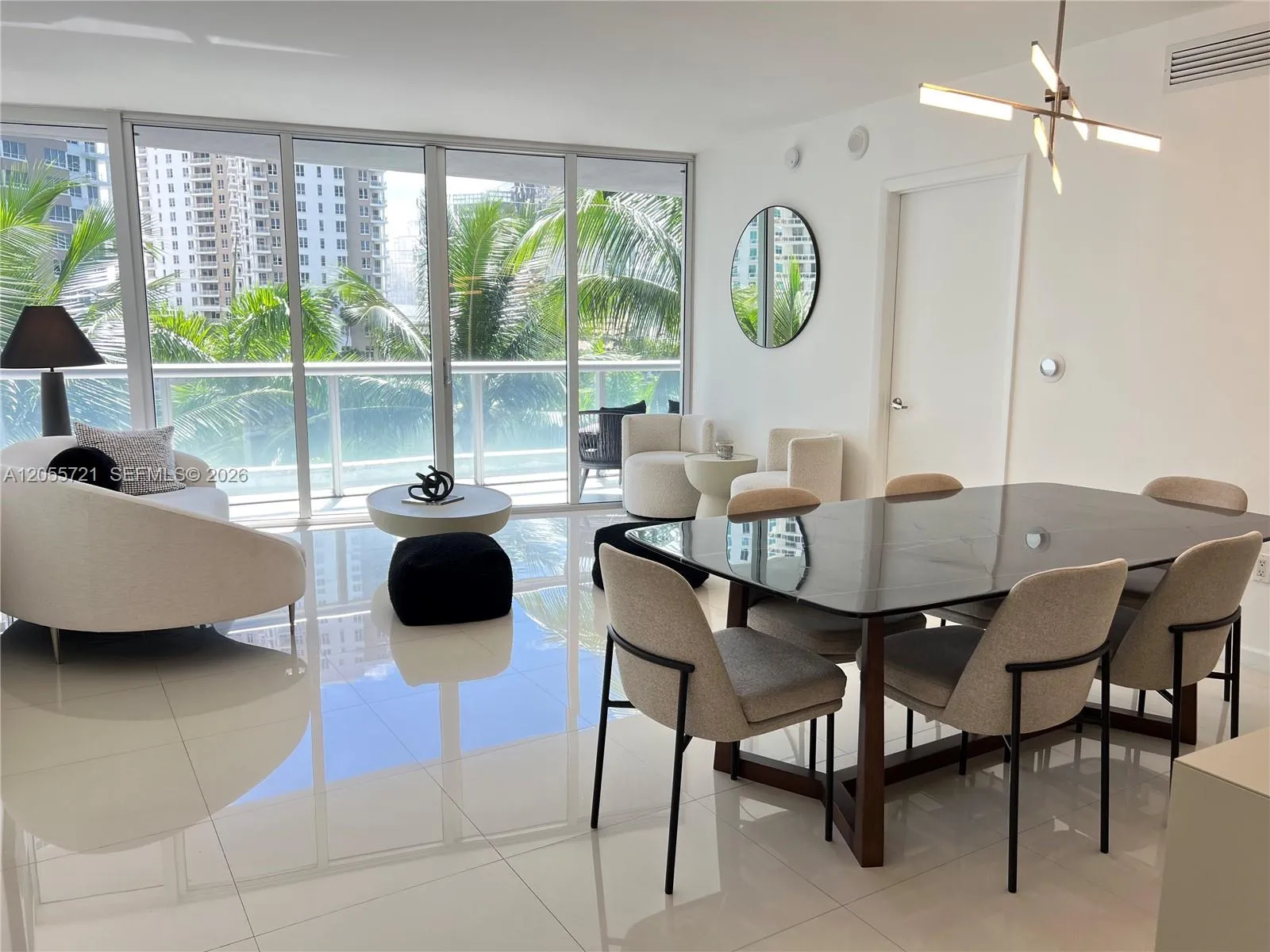 Foto de propiedad en 495 Brickell Avenue BAY406, Miami, FL 33131 Miami con MLS# 