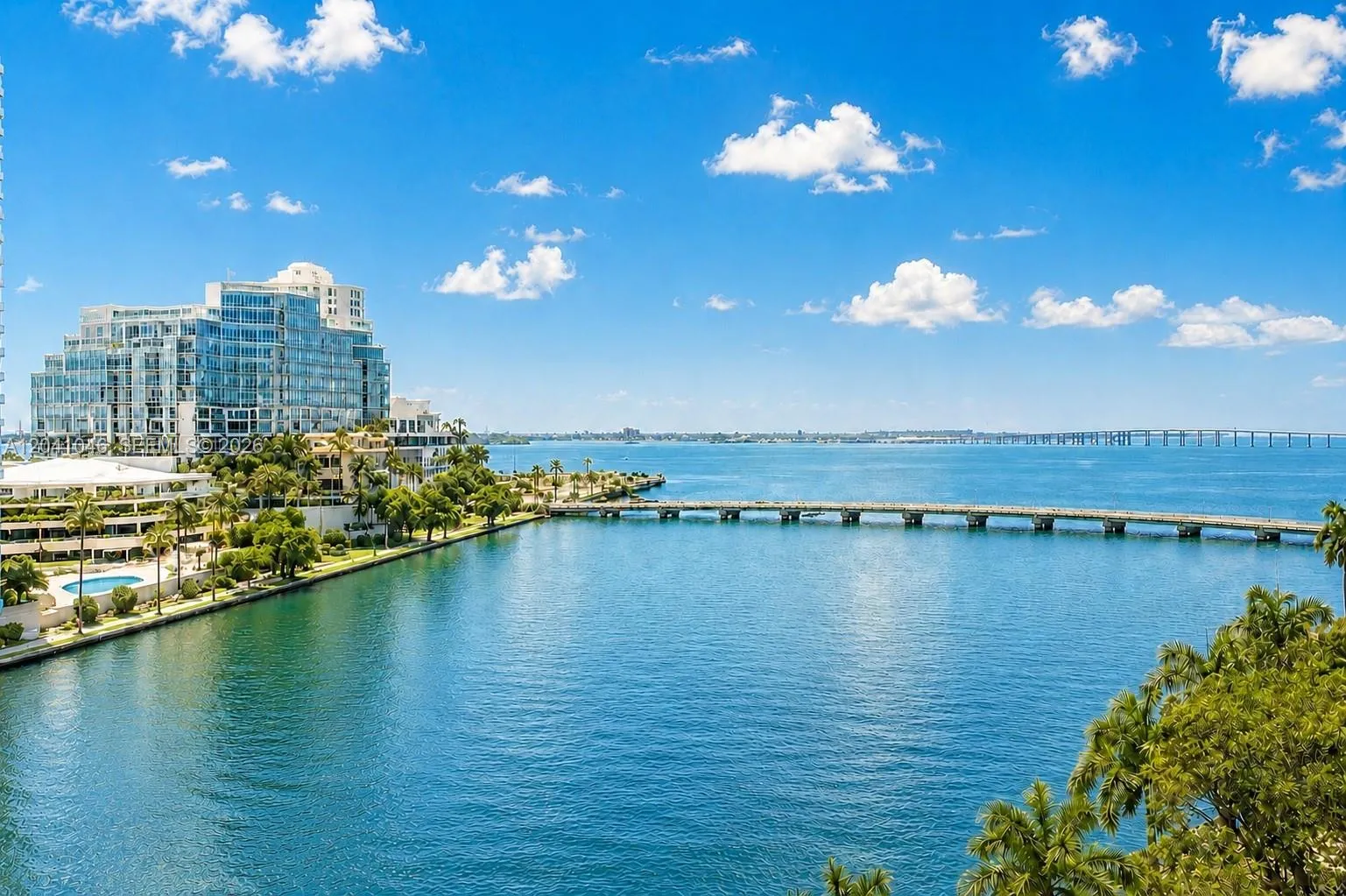 Foto de propiedad en 495 Brickell Avenue BAY807, Miami, FL 33131 Miami con MLS# 