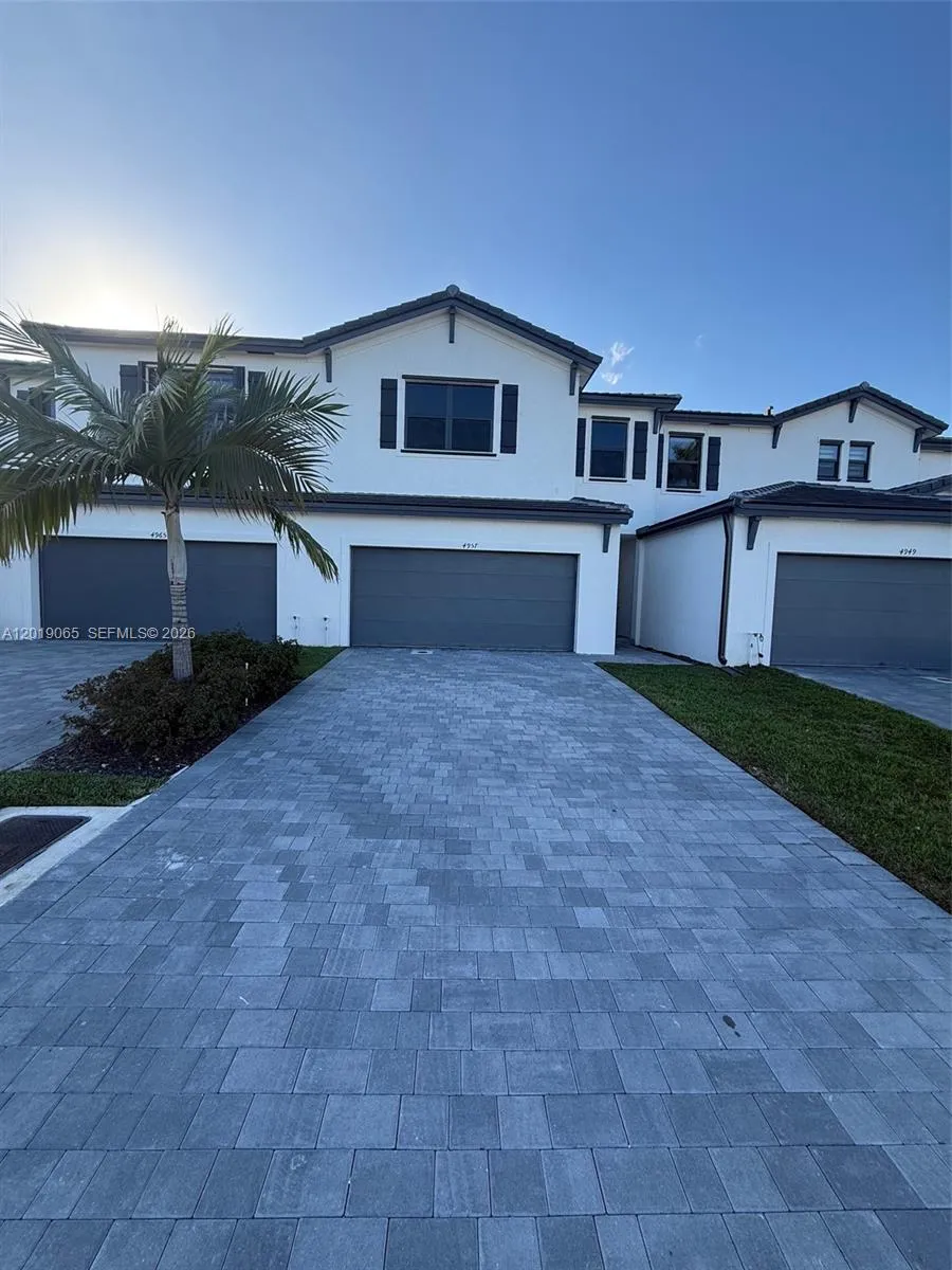 Foto de propiedad en 4957 Oakmont Drive 5838, Dania Beach, FL 33312 Dania Beach con MLS# 