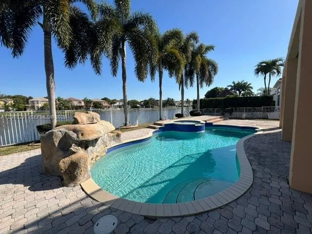 Foto de propiedad en 4957 SW 167th Avenue 0, Miramar, FL 33027 Miramar con MLS# 