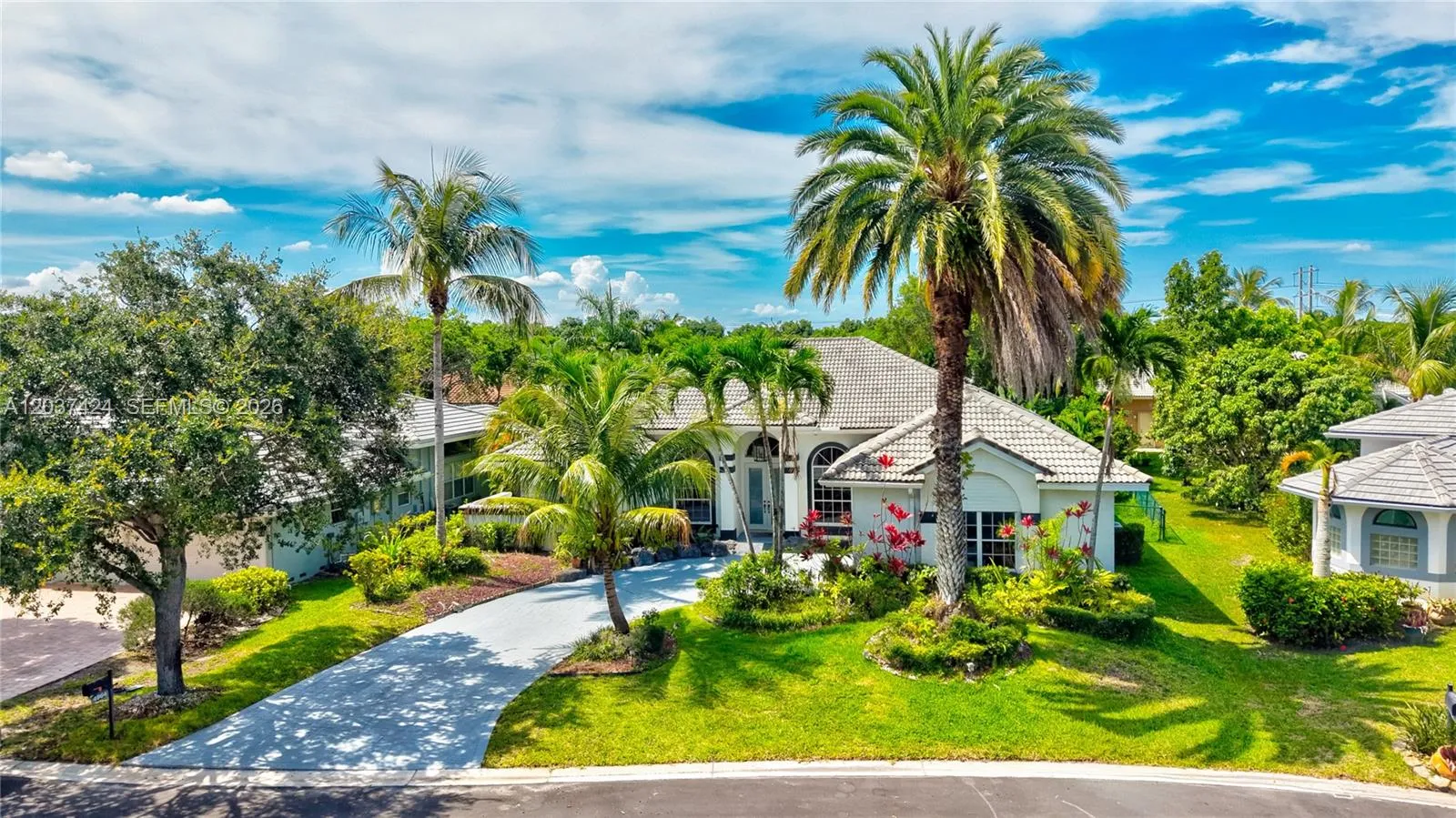Foto de propiedad en 4964 NW 108th Terrace, Coral Springs, FL 33076 Coral Springs con MLS# 