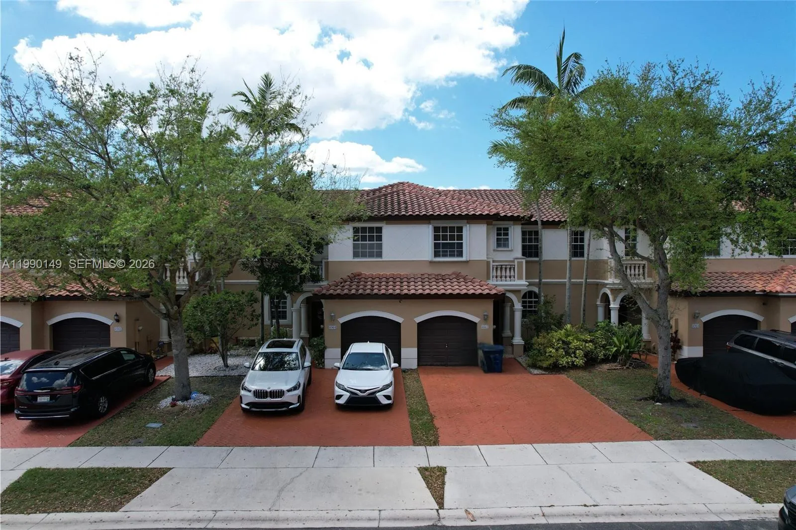 Foto de propiedad en 4964 SW 128th Avenue, Miramar, FL 33027 Miramar con MLS# 