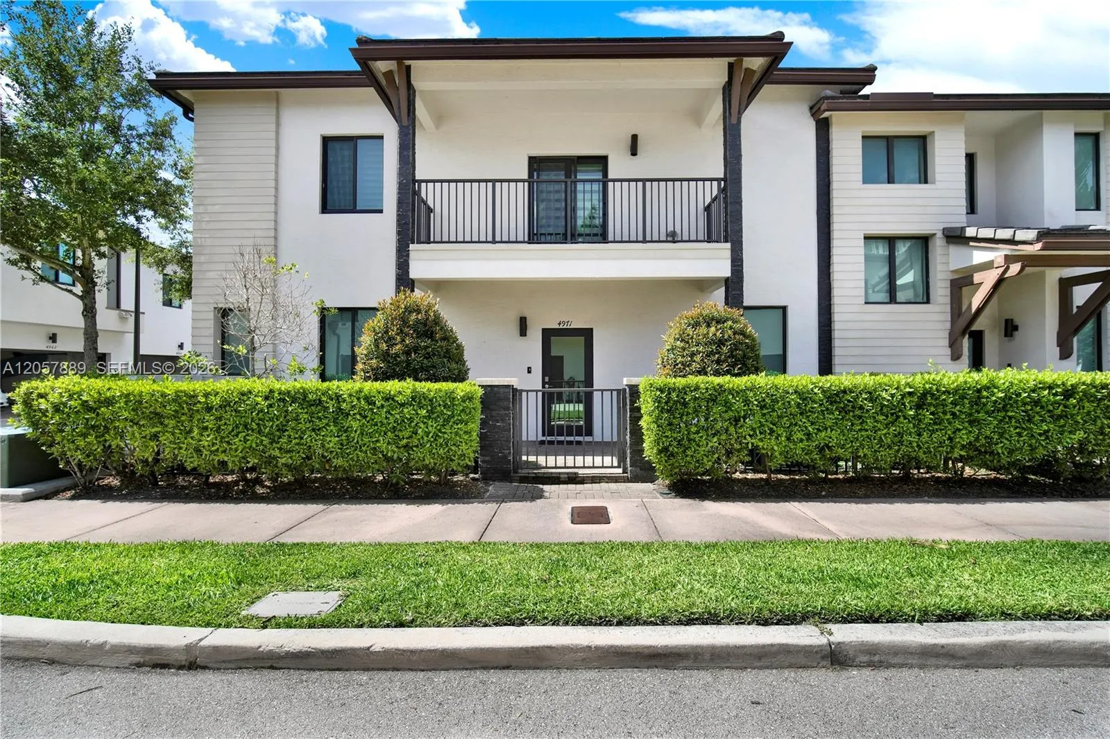 Vendido 4971 NW 84th Avenue, Doral, FL 33166, Doral, FL 33166