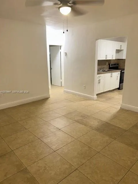 En Renta 4982 NW 16th Avenue -, Miami, FL 33142, Miami, FL 33142