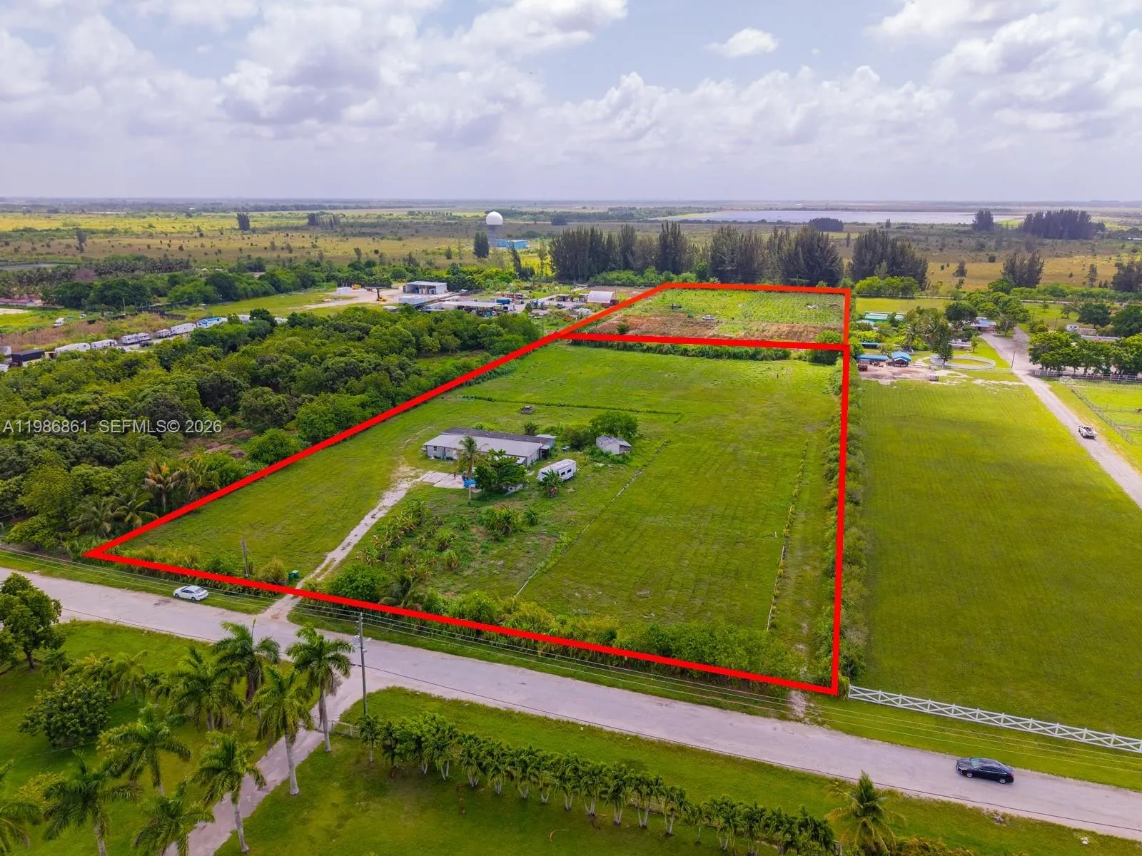 Foto de propiedad en 5 Acres Of Land For Sale – Exceptional Investment, Miami, FL 33196 Miami con MLS# 