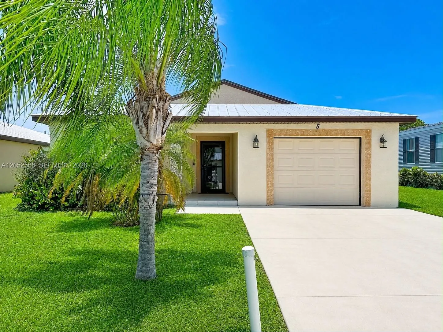 Foto de propiedad en 5 Flamenco Way, Port St. Lucie, FL 34952 Port St. Lucie con MLS# 