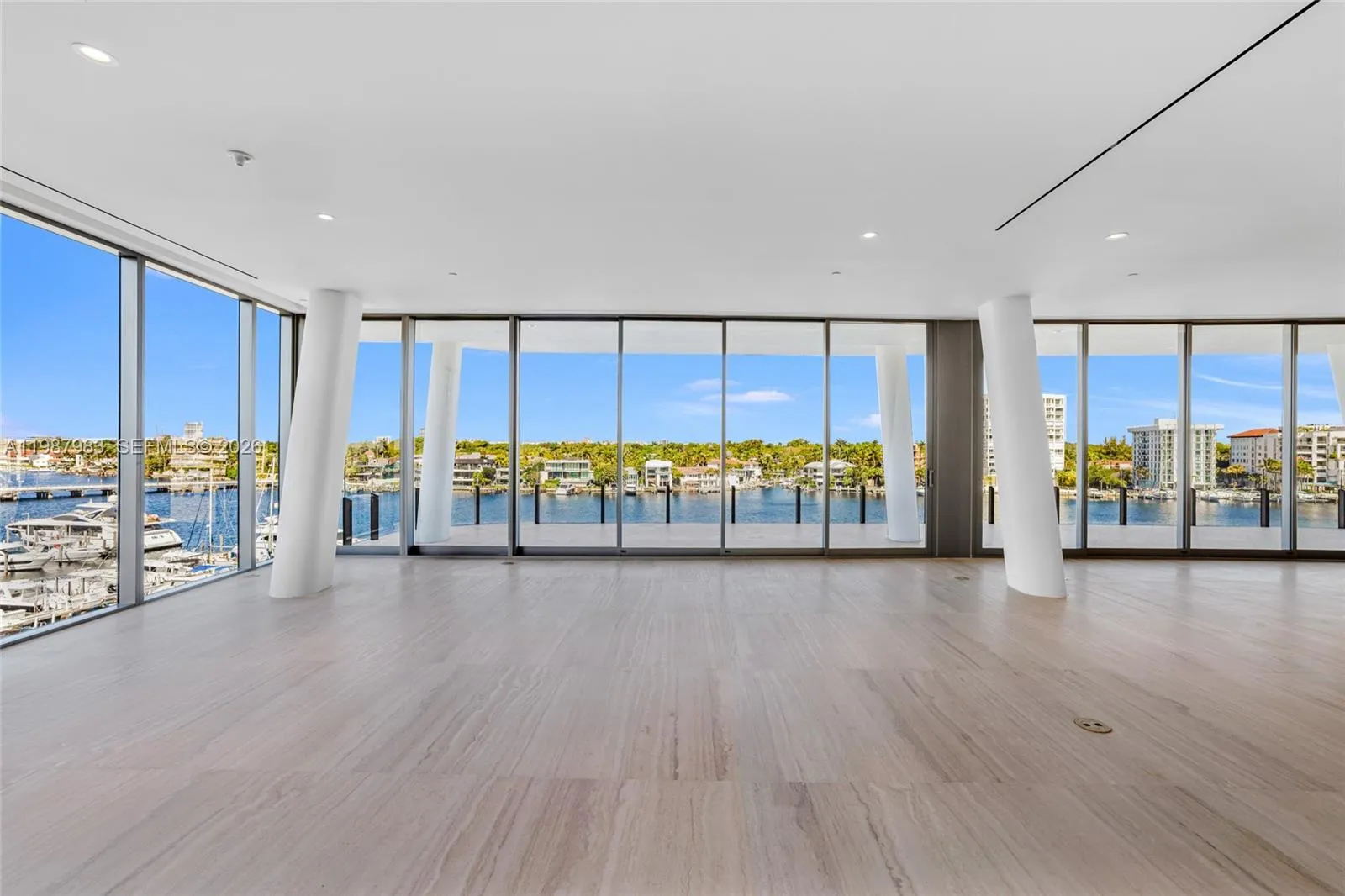 Foto de propiedad en 5 Grove Isle Drive S 504, Coconut Grove, FL 33133 Coconut Grove con MLS# 