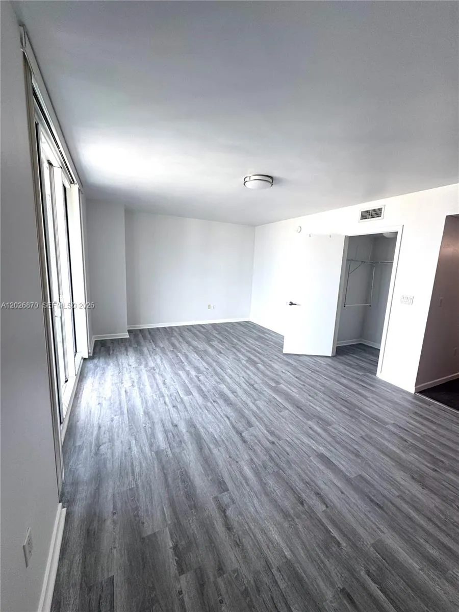 Foto de propiedad en 50 Biscayne Boulevard 3303, Miami, FL 33132 Miami con MLS#