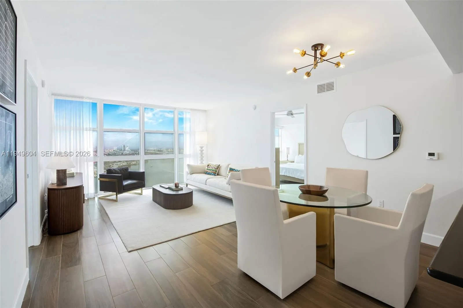 Foto de propiedad en 50 Biscayne Boulevard 3904, Miami, FL 33132 Miami con MLS# 