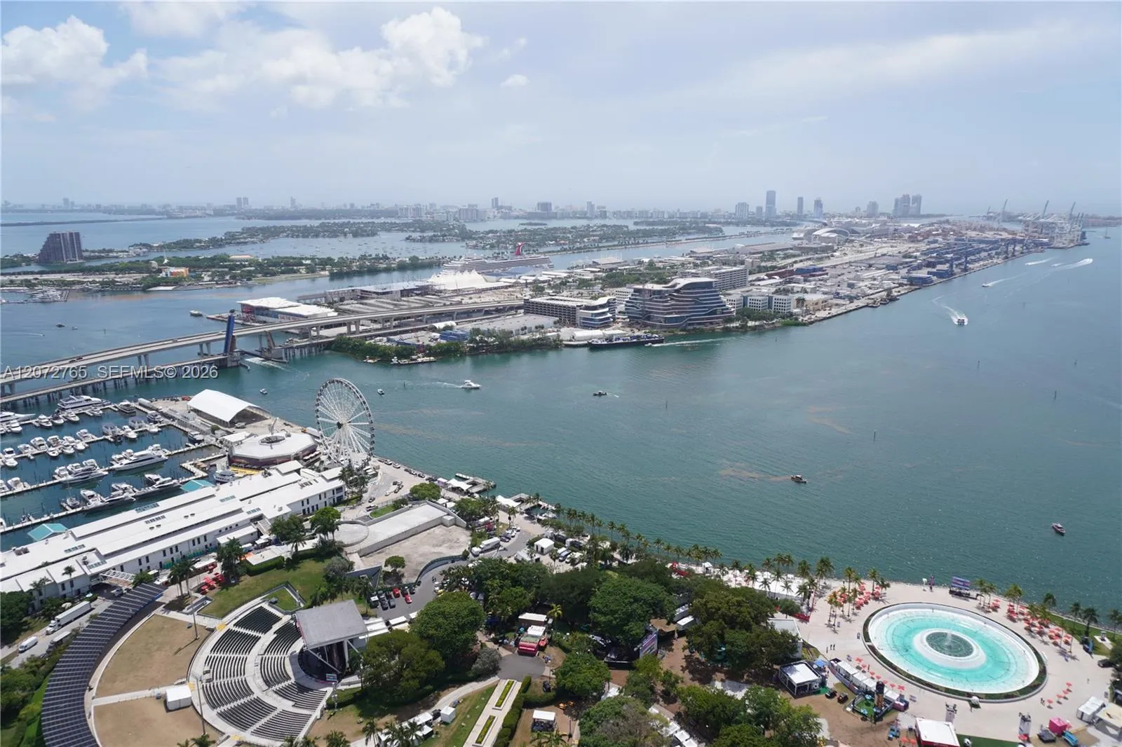 Foto de propiedad en 50 Biscayne Boulevard 5202, Miami, FL 33132 Miami con MLS#