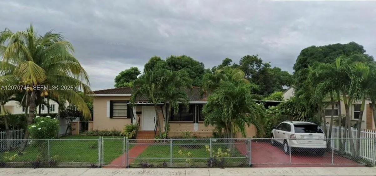 Foto de propiedad en 50 E 44th Street, Hialeah, FL 33013 Hialeah con MLS# 