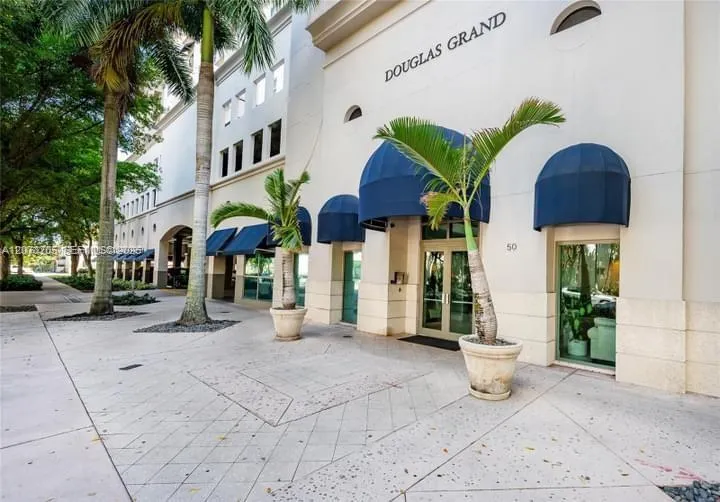 Foto de propiedad en 50 Menores Avenue 802, Coral Gables, FL 33134 Coral Gables con MLS# 