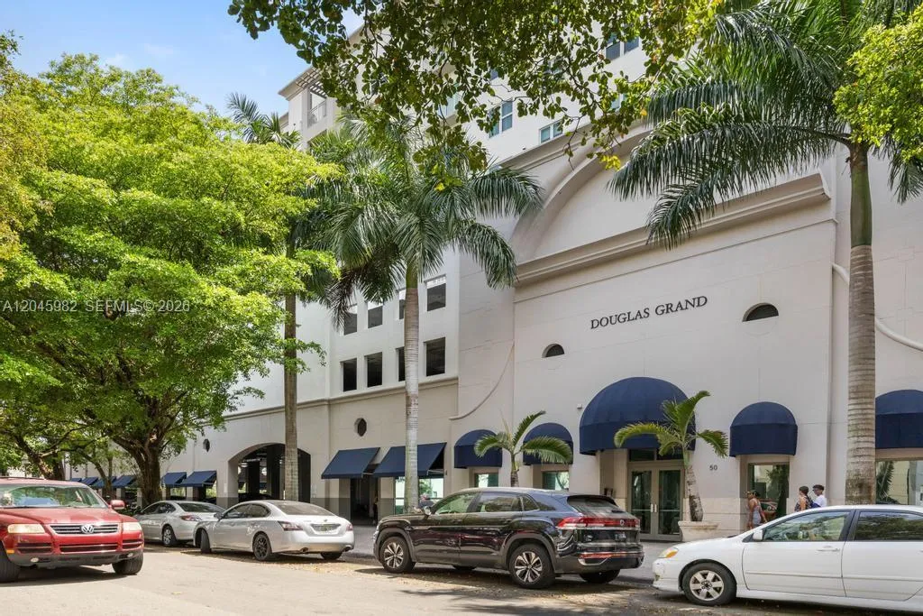 Foto de propiedad en 50 Menores Avenue 805, Coral Gables, FL 33134 Coral Gables con MLS# 