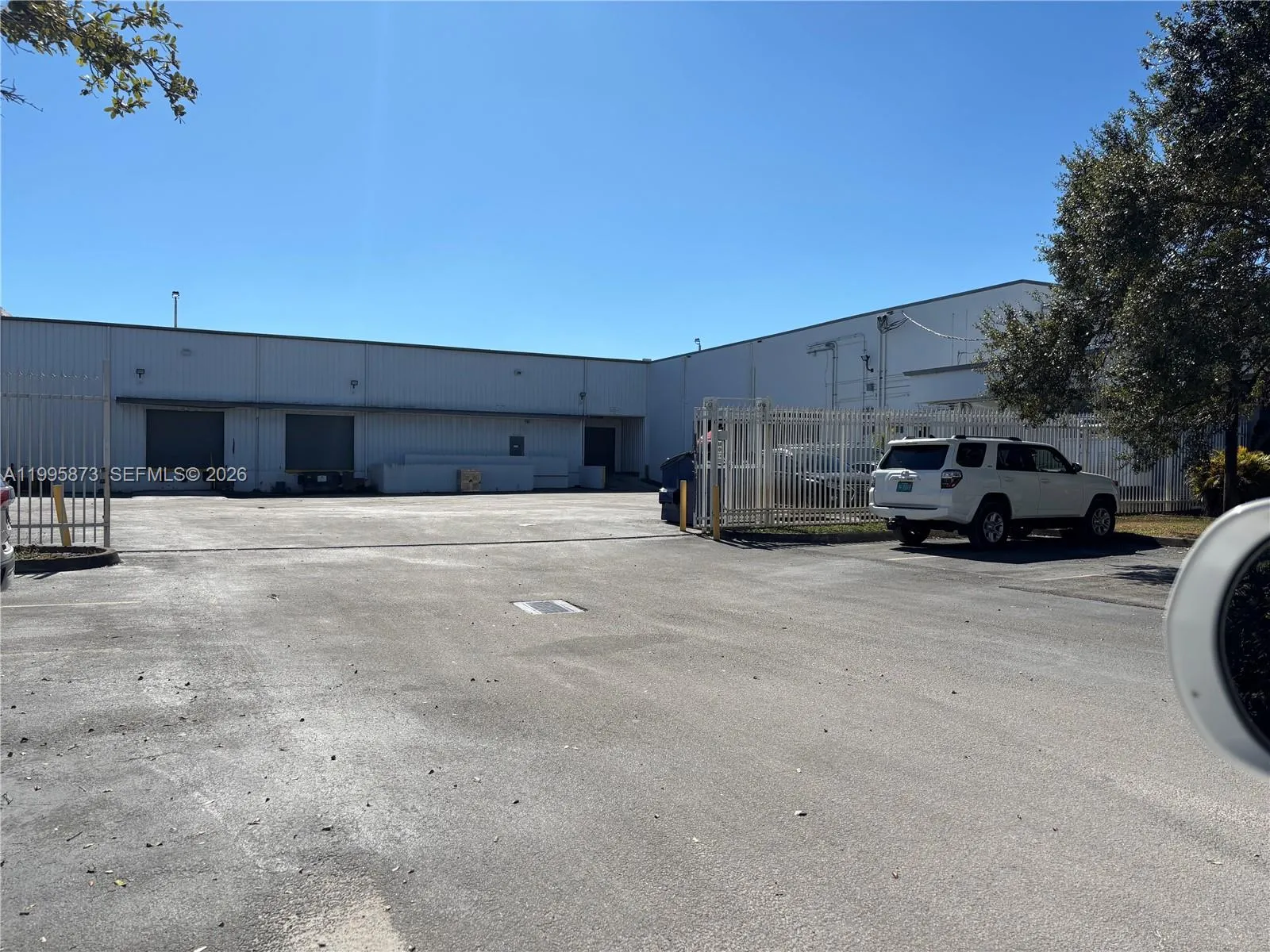 Foto de propiedad en 50 NE 179th Street, Miami Gardens, FL 33162 Miami Gardens con MLS# 
