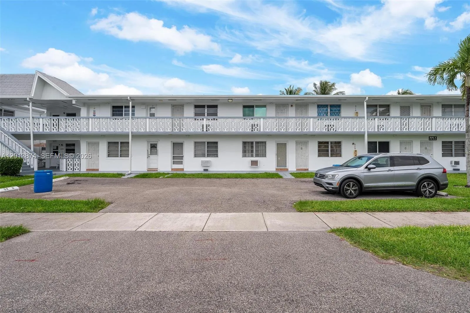 Foto de propiedad en 50 NW 204th Street H7, Miami Gardens, FL 33169 Miami Gardens con MLS# 