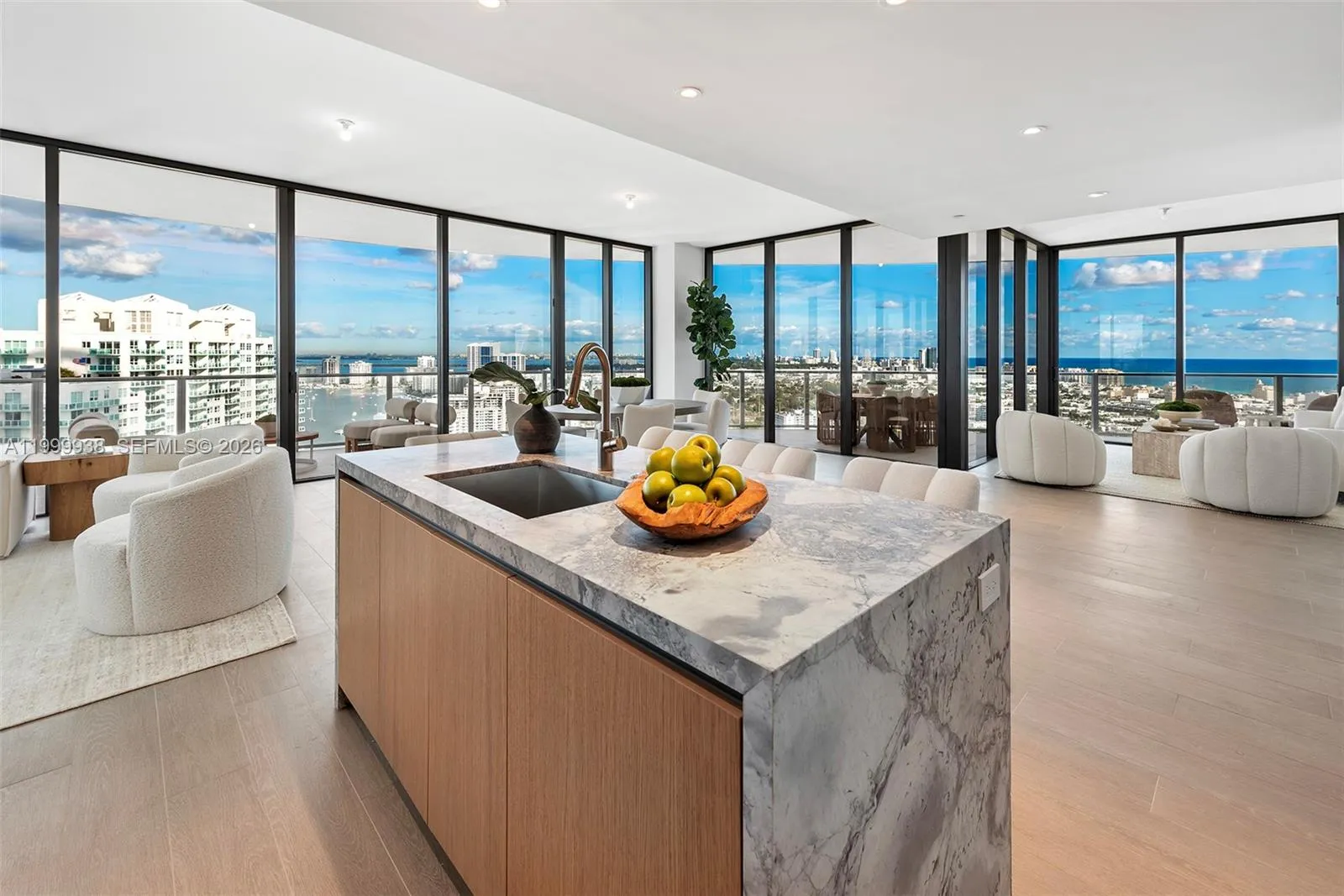 Foto de propiedad en 500 Alton Road 2903, Miami Beach, FL 33139 Miami Beach con MLS# 