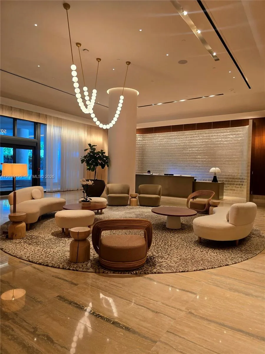 Foto de propiedad en 500 Alton Road 904, Miami Beach, FL 33139 Miami Beach con MLS# 
