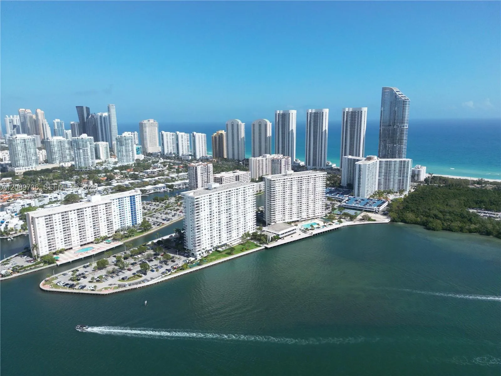 En Renta 500 Bayview Drive 1719, Sunny Isles Beach, FL 33160, Sunny Isles Beach, FL 33160
