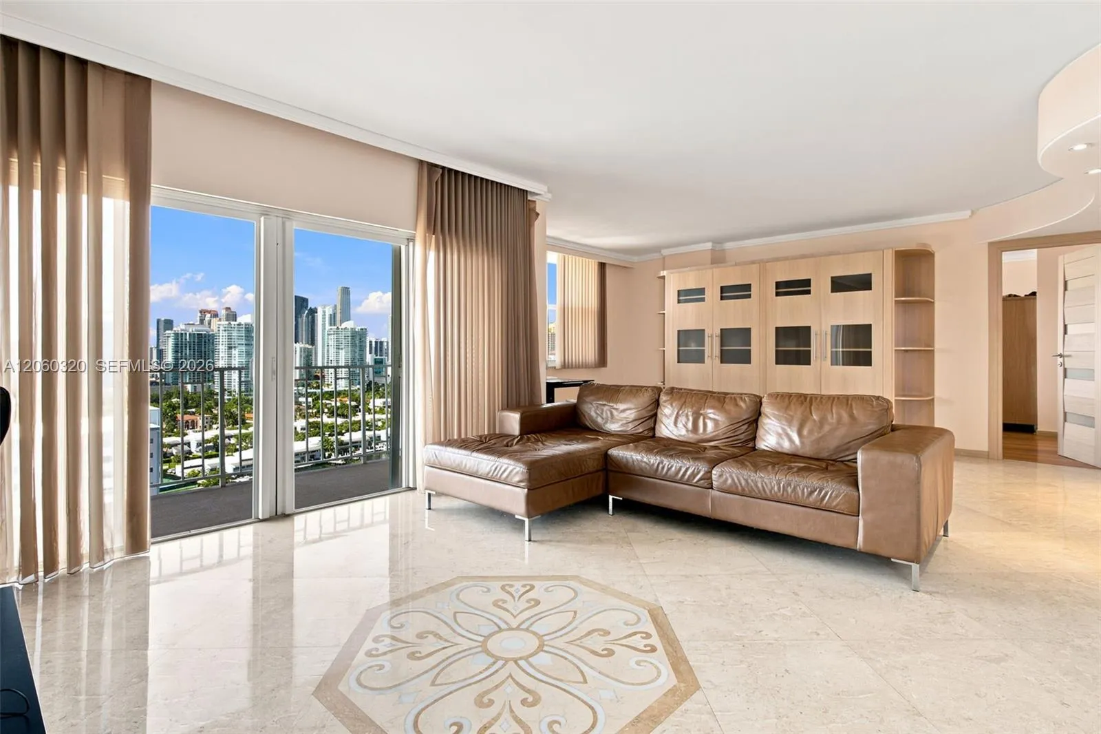Foto de propiedad en 500 Bayview Drive 2121, Sunny Isles Beach, FL 33160 Sunny Isles Beach con MLS# 