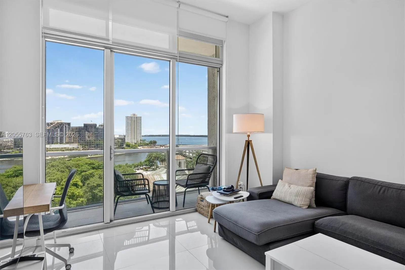 Foto de propiedad en 500 Brickell Avenue 1100, Miami, FL 33131 Miami con MLS# 