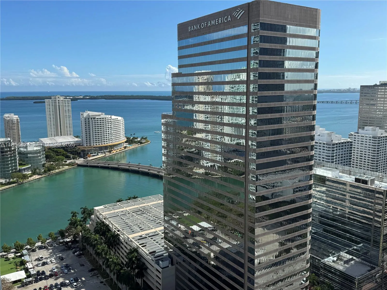 Foto de propiedad en 500 Brickell Avenue 1204, Miami, FL 33131 Miami con MLS# 