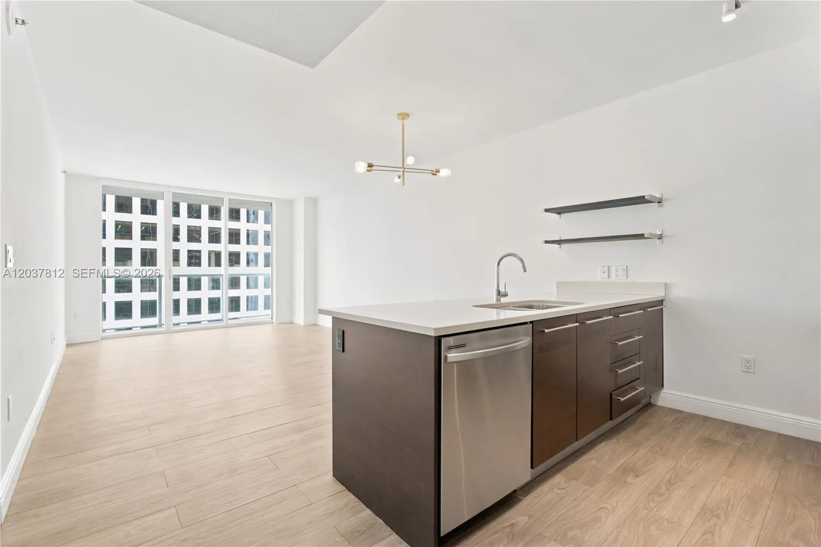 Foto de propiedad en 500 Brickell Avenue 1906, Miami, FL 33131 Miami con MLS# 