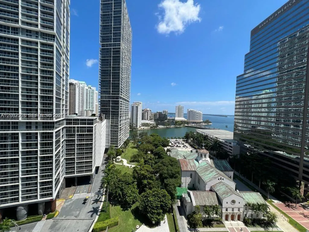 Foto de propiedad en 500 Brickell Avenue 2100, Miami, FL 33131 Miami con MLS#
