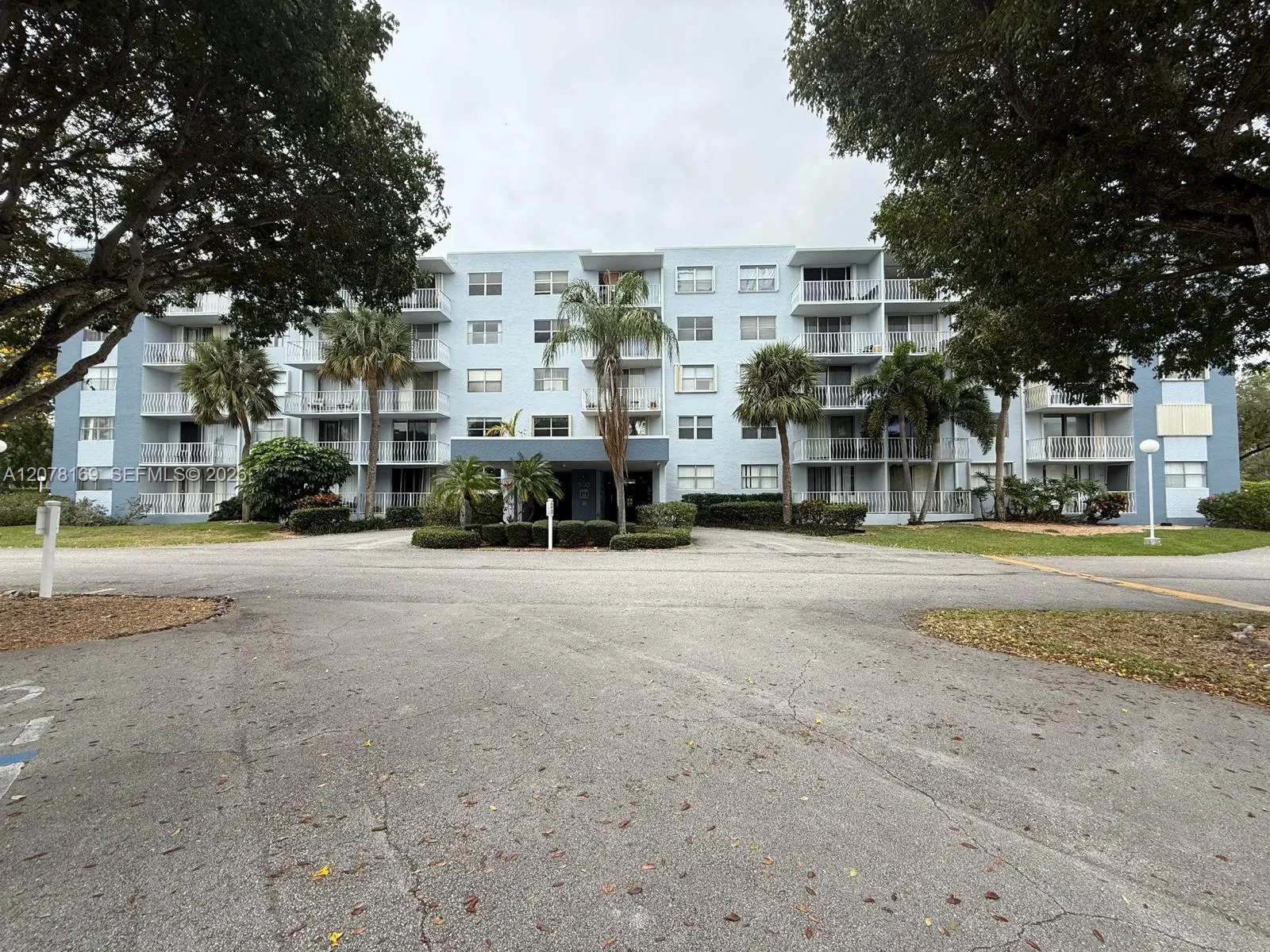 En Renta 500 Executive Center Drive 4J, West Palm Beach, FL 33401, West Palm Beach, FL 33401
