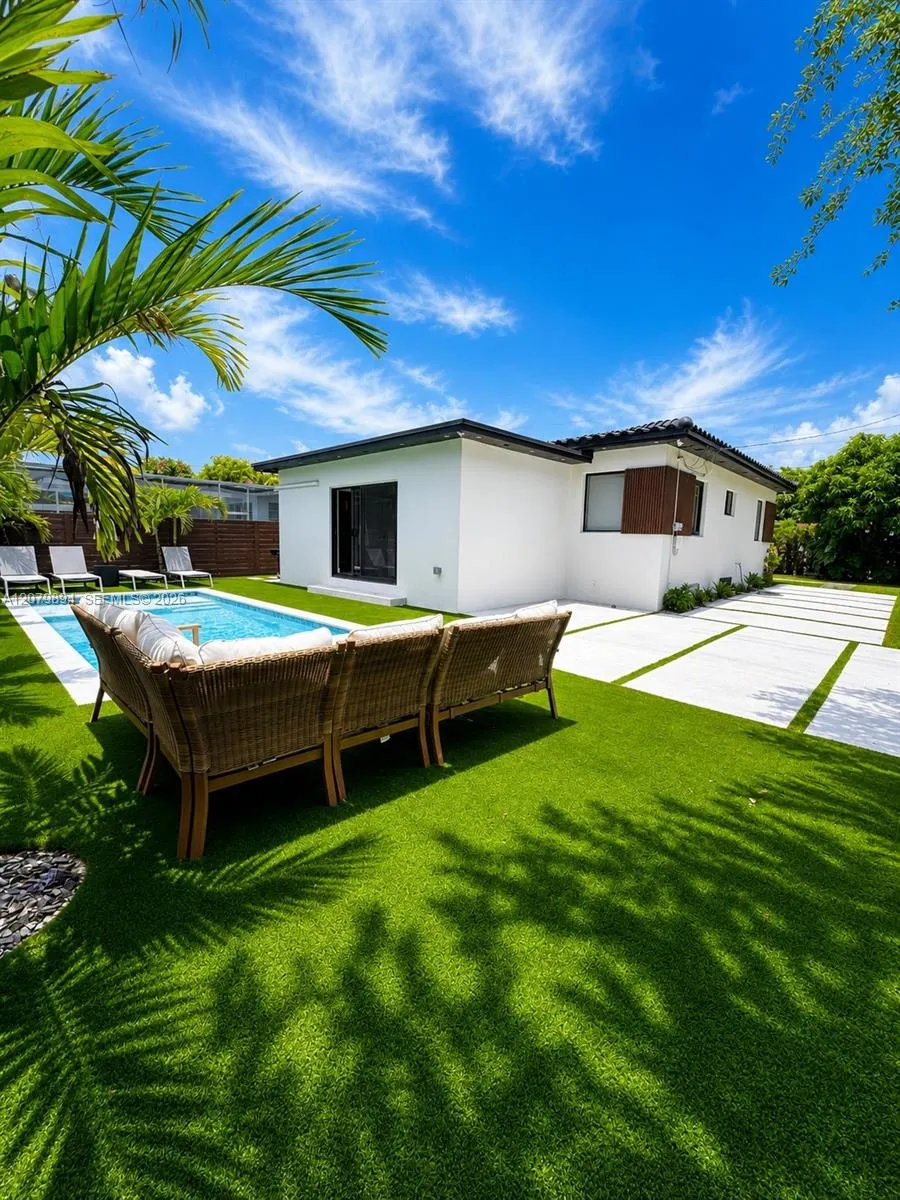 Foto de propiedad en 500 NW 43rd Street, Miami, FL 33127 Miami con MLS# 