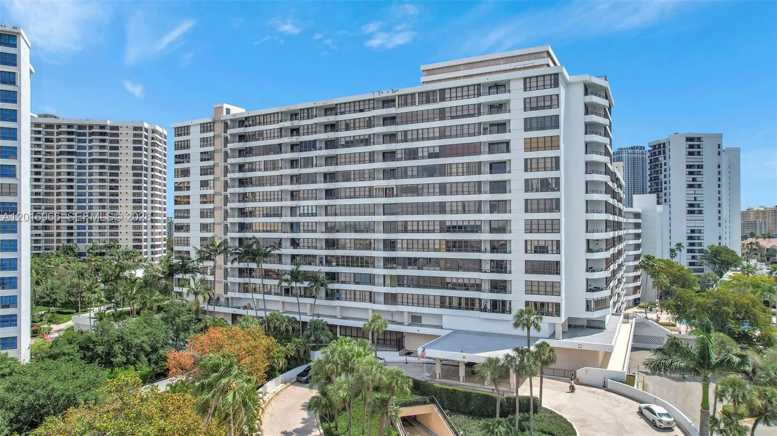 Foto de propiedad en 500 Three Islands Boulevard 622, Hallandale Beach, FL 33009 Hallandale Beach con MLS#