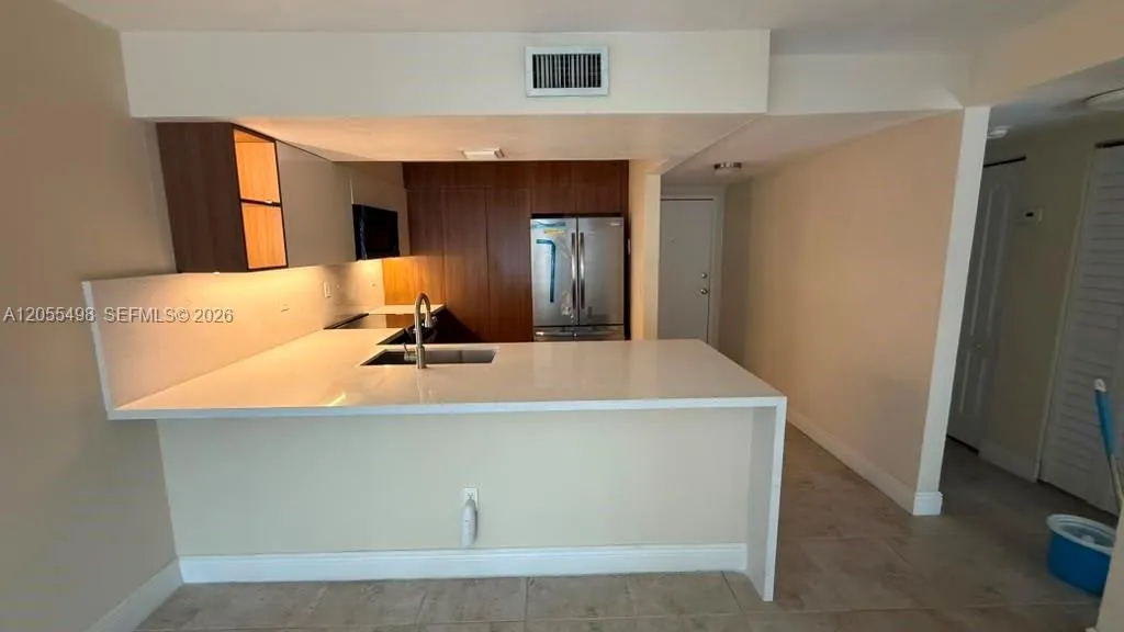 Foto de propiedad en 5000 NW 79 Avenue 113, Doral, FL 33166 Doral con MLS# 